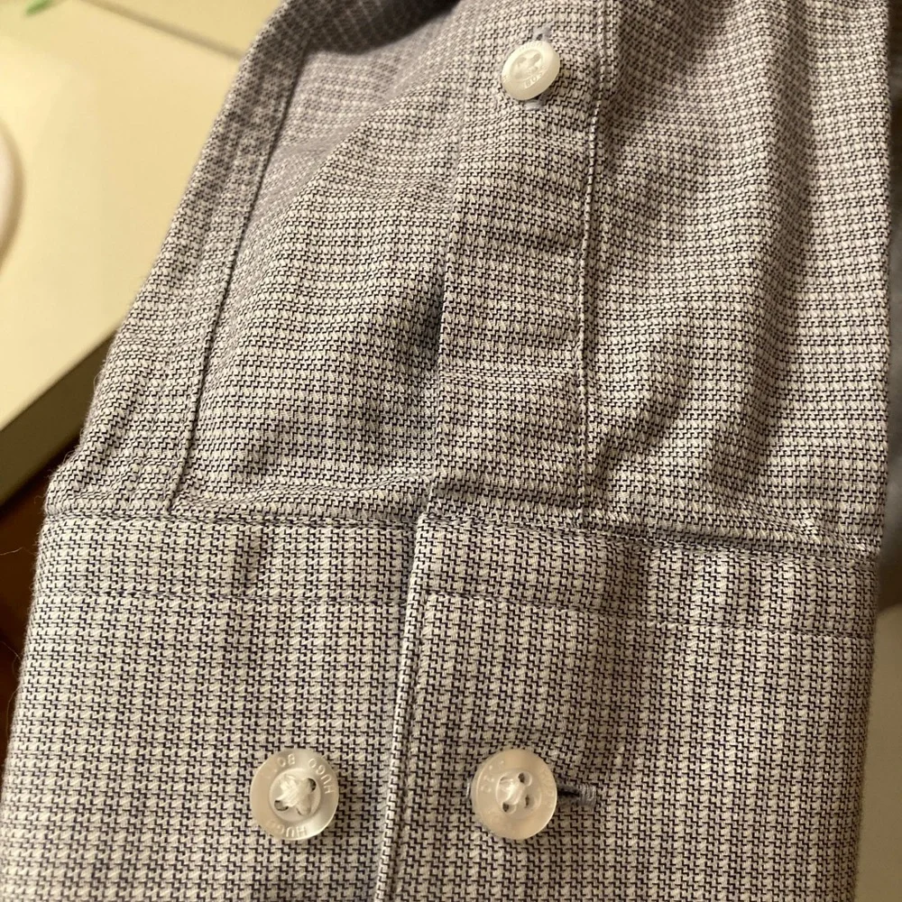 Hugo Boss Top - Picture 3 of 8